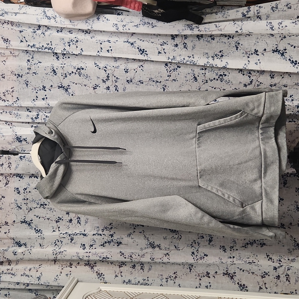 Nike dri-fit hoodie